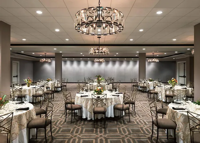 Sheraton Memphis Downtown Hotel