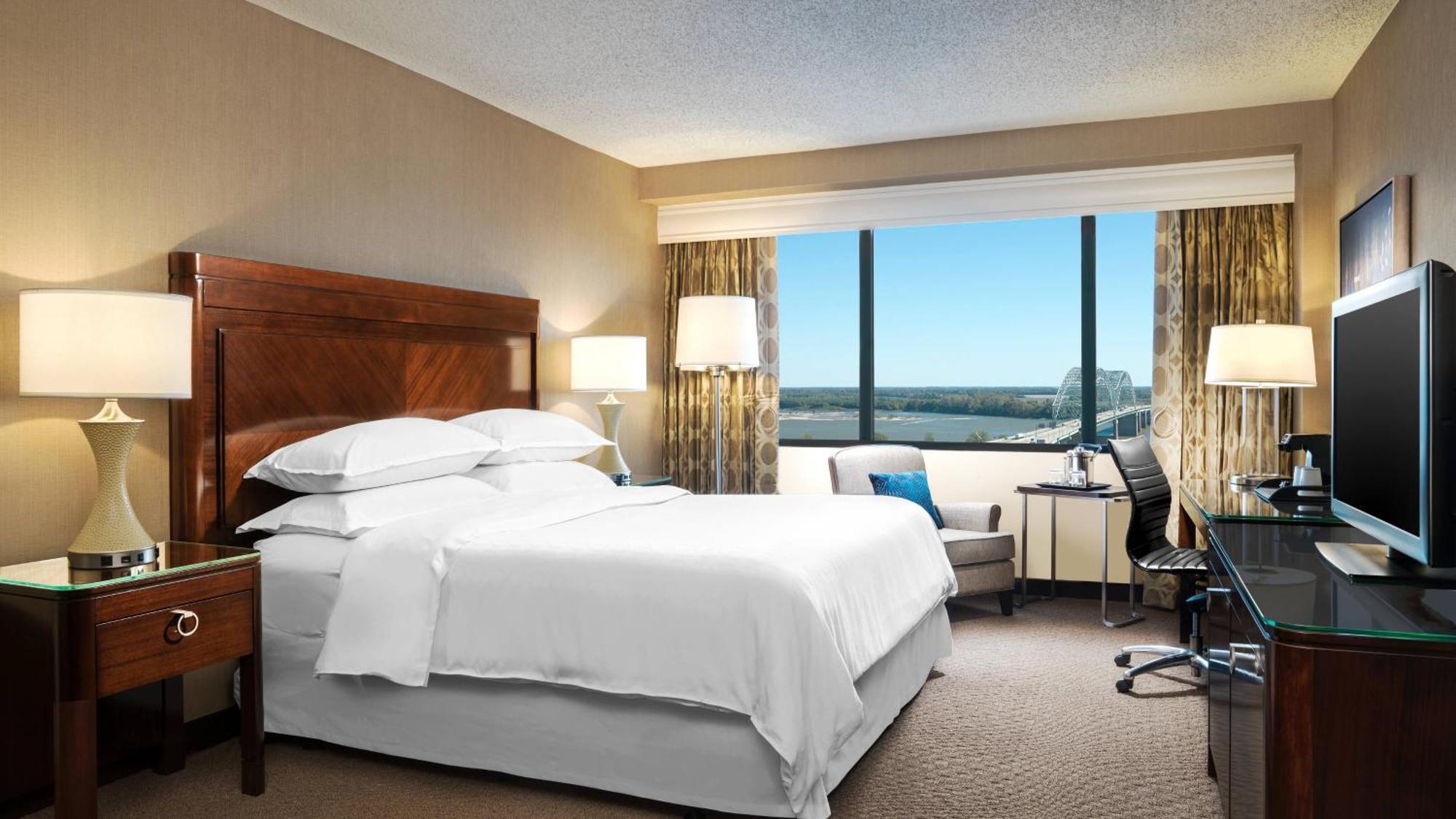 Sheraton Downtown Hotel 4*